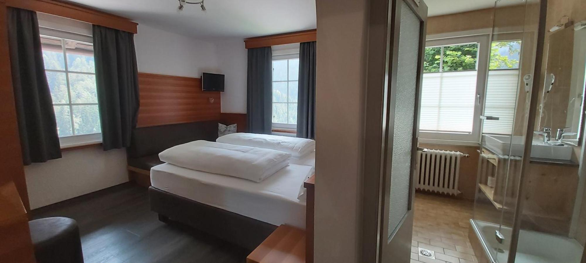 Gasthof Edelweiss Тирес Стая снимка